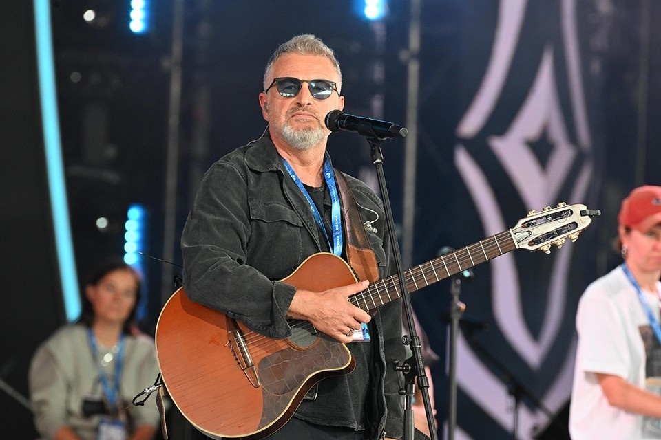    Отец Леонида Агутина сообщил, что мать певца умерла дома Михаил ФРОЛОВ