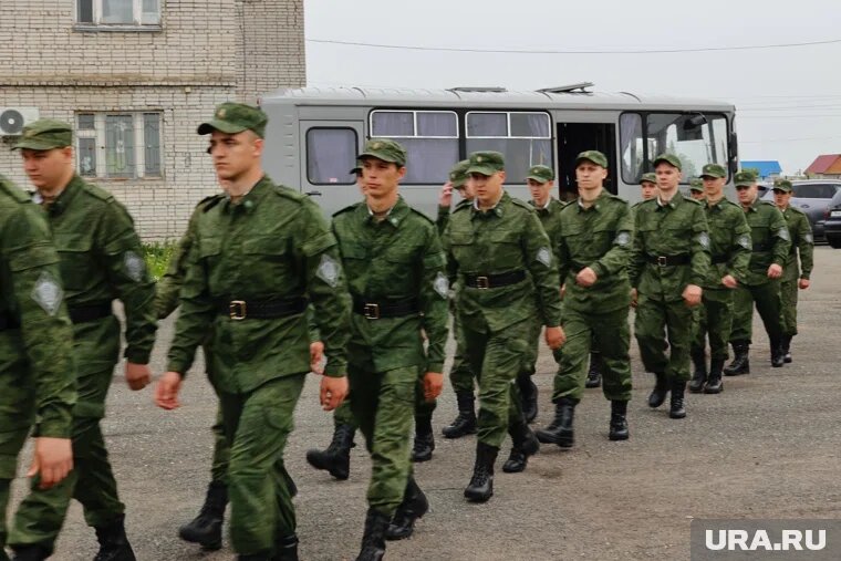 В этом году призыв будет осуществляться по электронным повесткам, но не исключаются и бумажные. Фото: Екатерина Сычкова © URA.RU