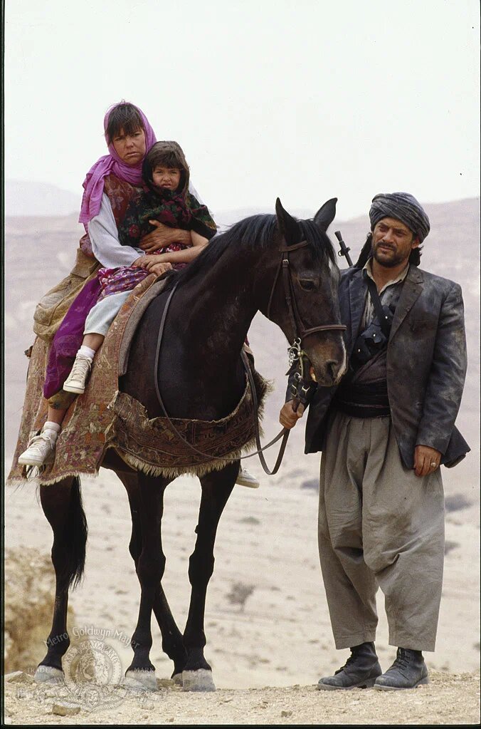 На лошадь залез --бесплатно, чтобы слезть, денгА плати! Источник: Кинопоиск