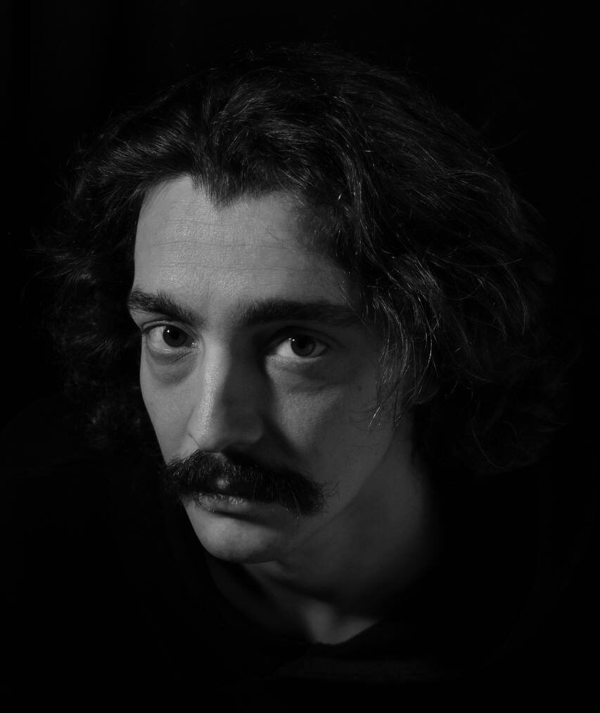 Виктор — управляющий редактор продюсерского центра и издательства полного цикла  Liberus Pro