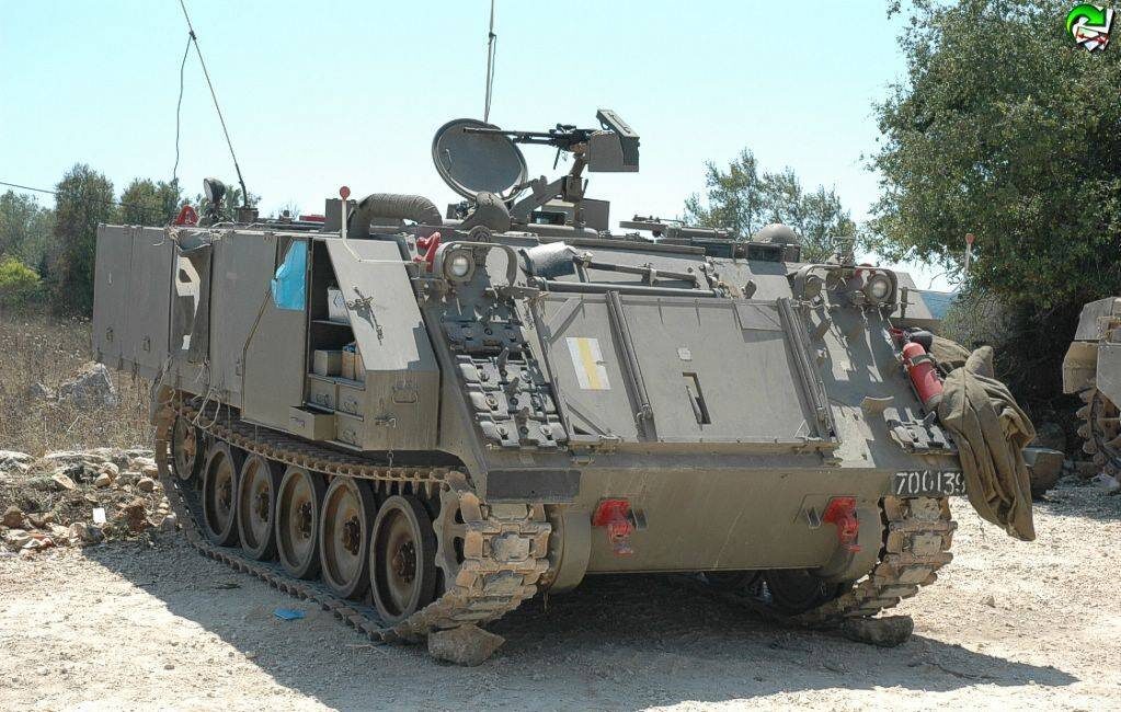 БТР M113. Одна из самых распрстранненых боевых машин израильской армии. И в то же время одна из наиболее бесполезных