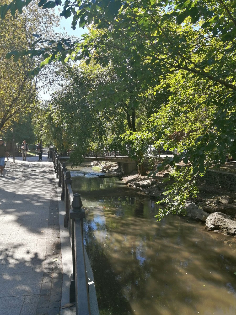 Набережная реки Салгир