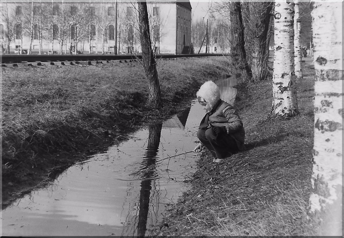 мкр. Кречевицы Времена СССР. Аллея вокруг центрального стадиона