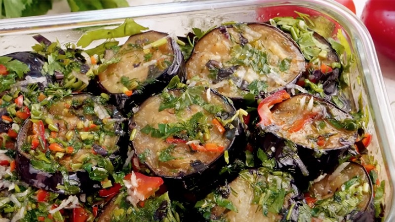 Пикантные суточные баклажаны — вкус, от которого не оторваться: закуска, которую сметают первой. Пошаговый рецепт