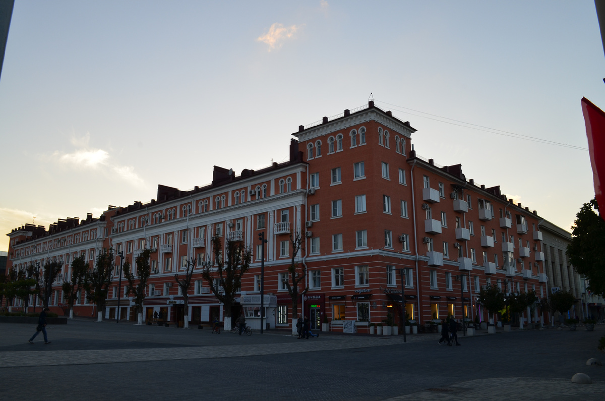 Прогуляемся по городу с фотопрогулкой)