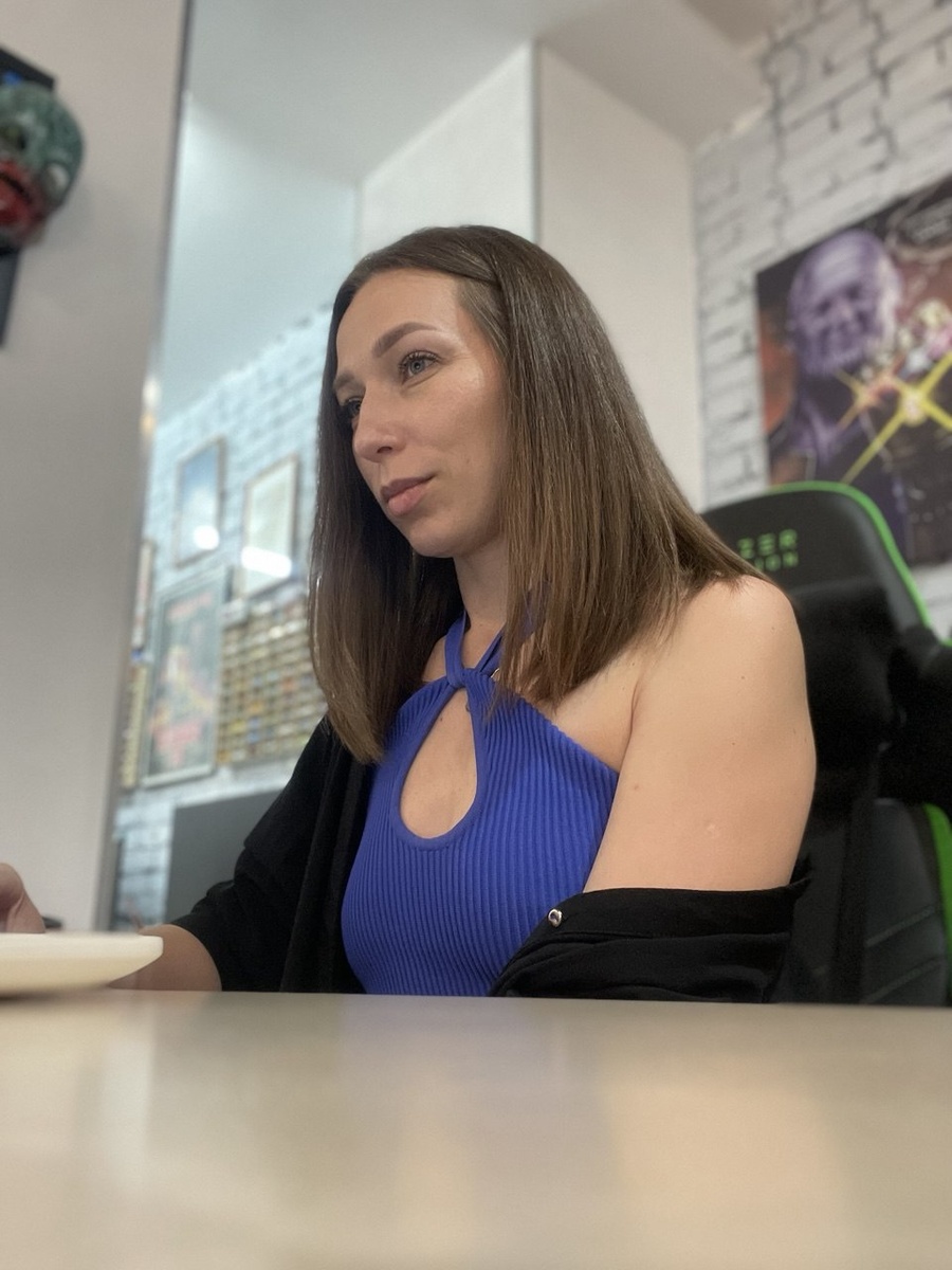 Важно писать промт с умным видом)