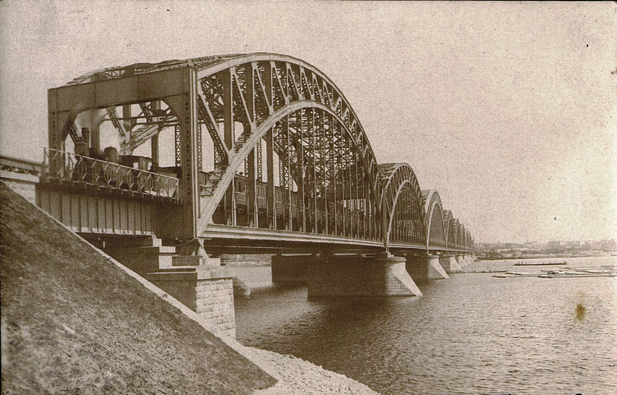 Мост через реку Амур. Фото 1916 года. 
