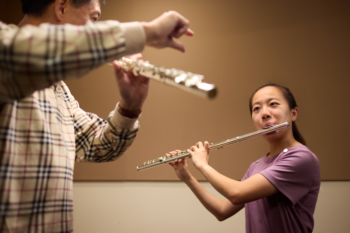 Регулярные занятия - основа успешного освоения музыкального инструмента!