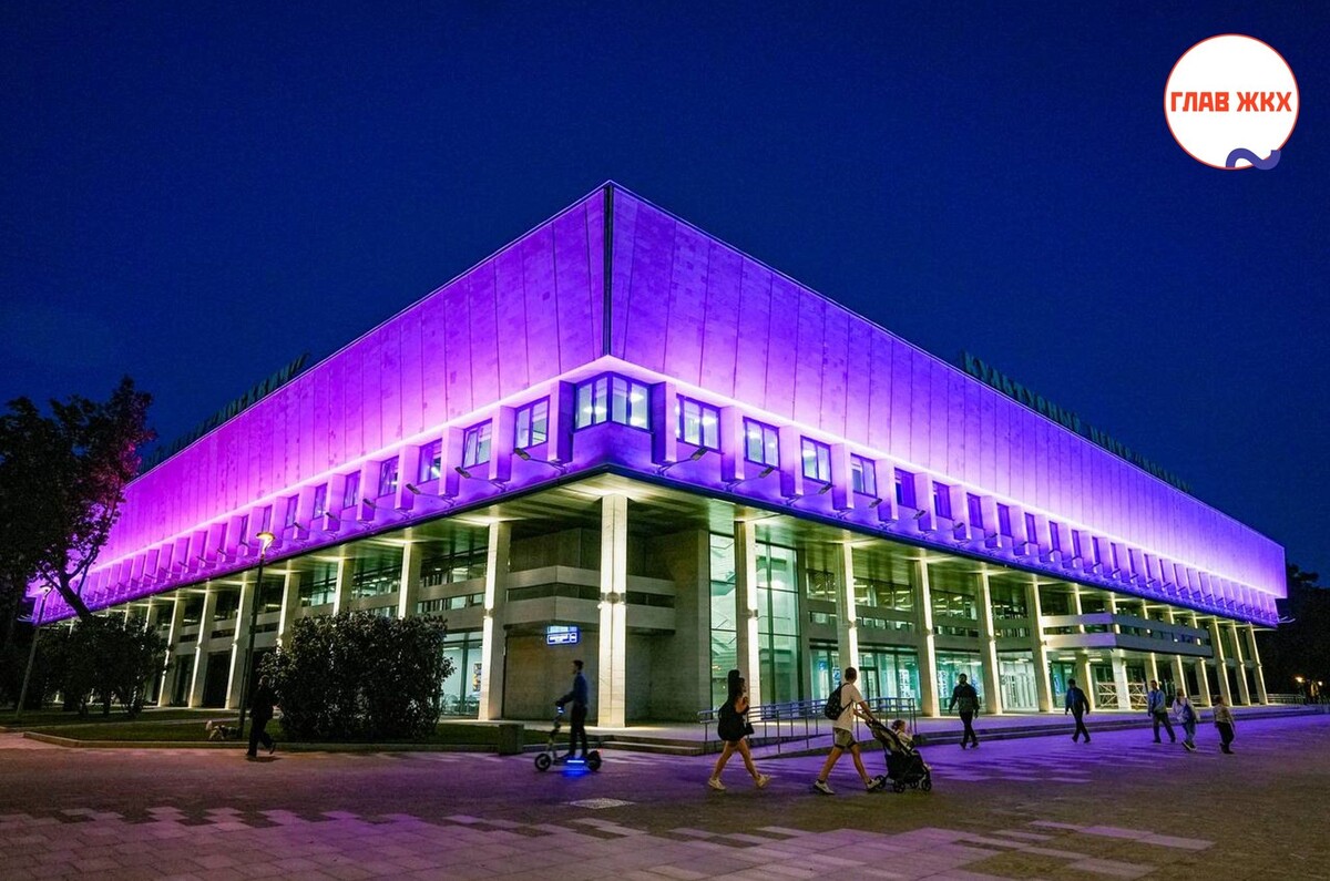 Архитектурно-художественная подсветка украсила столичный культурный центр «Москвич»
