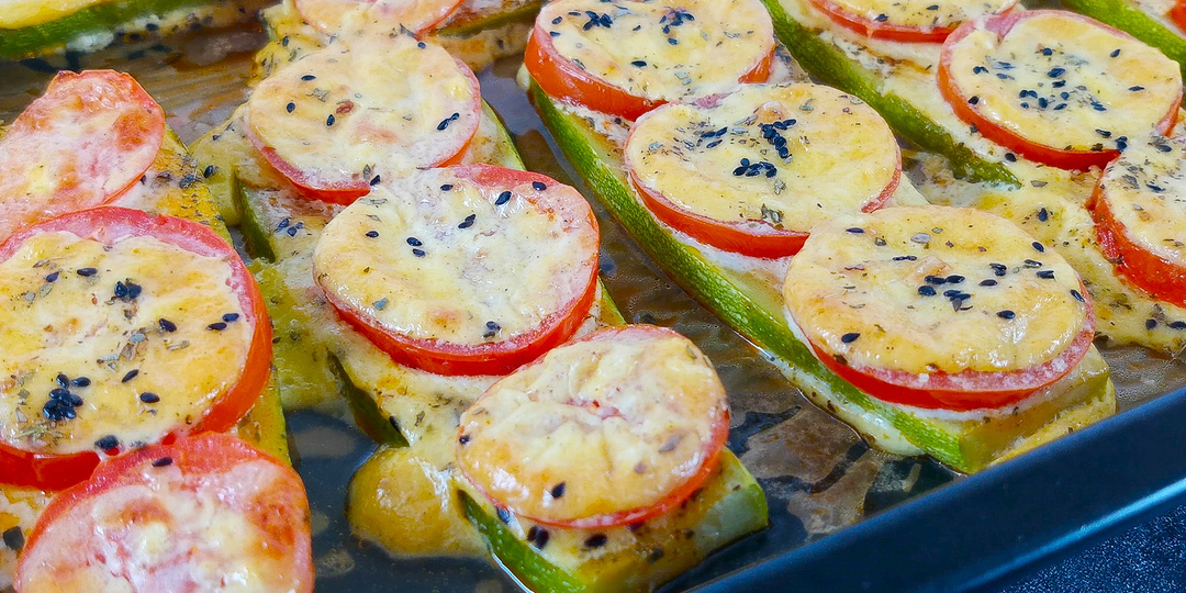 Лодочки из кабачков с помидорами в духовке. Вкусно и просто