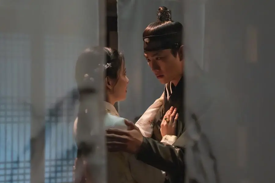 «Я украла первую ночь главного героя!»