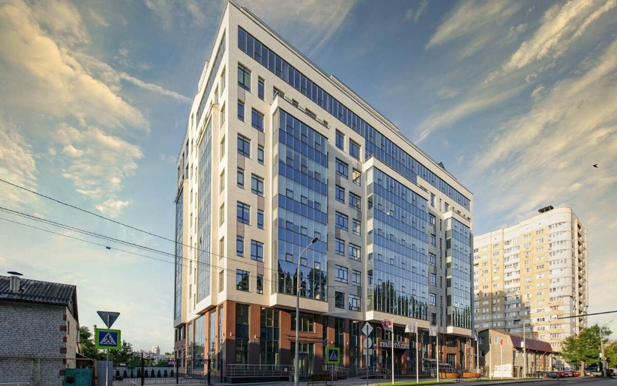    Сестра бывшего замгубернатора Виталия Шабалатова планирует освоить участок в Воронеже рядом со своим бизнес-центром Фото – 2gis.ru