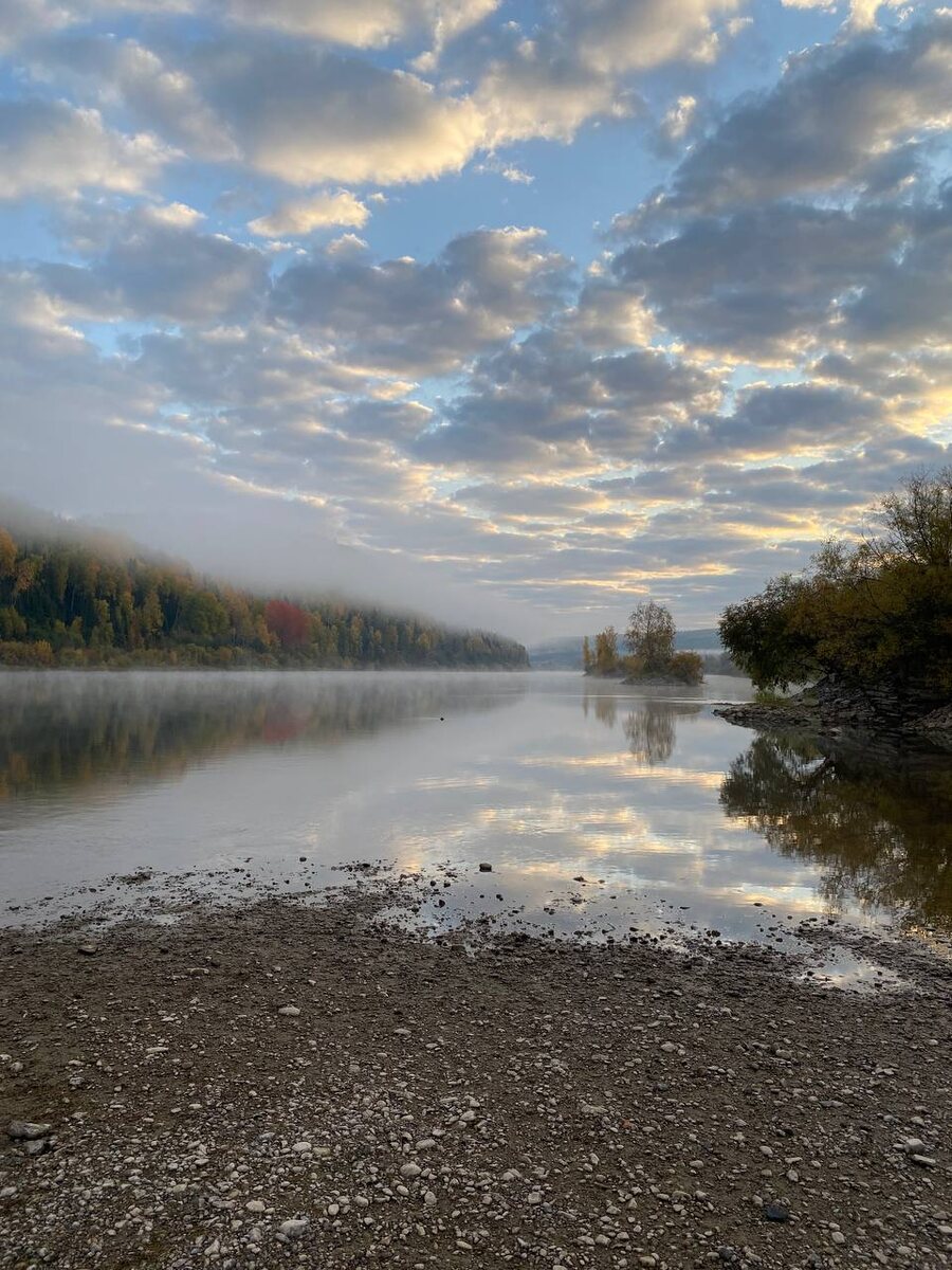Туман такой разный, но такой завораживающий...