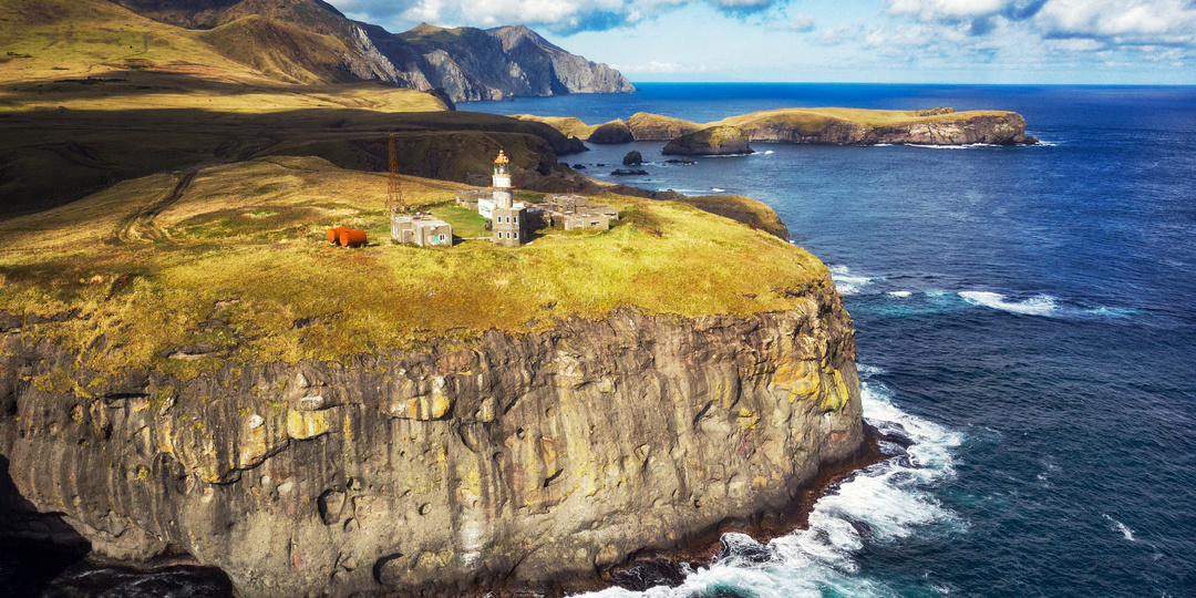 Куда поехать в России, чтобы оказаться на Краю Света: гид по острову Шикотан