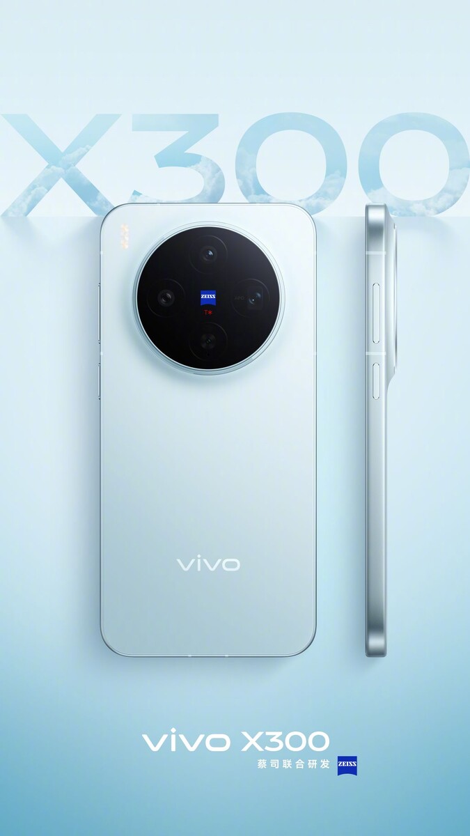    Vivo X300 in Free Blue