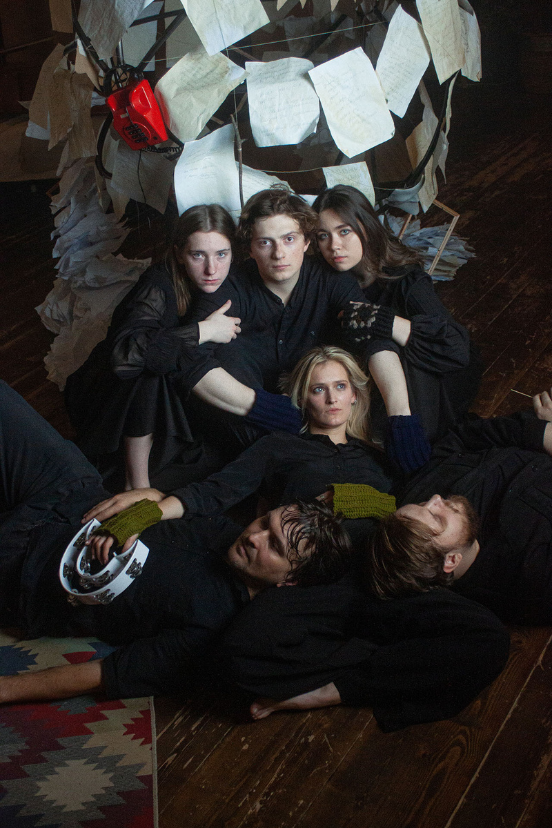    Группа «Бонд с кнопкой»