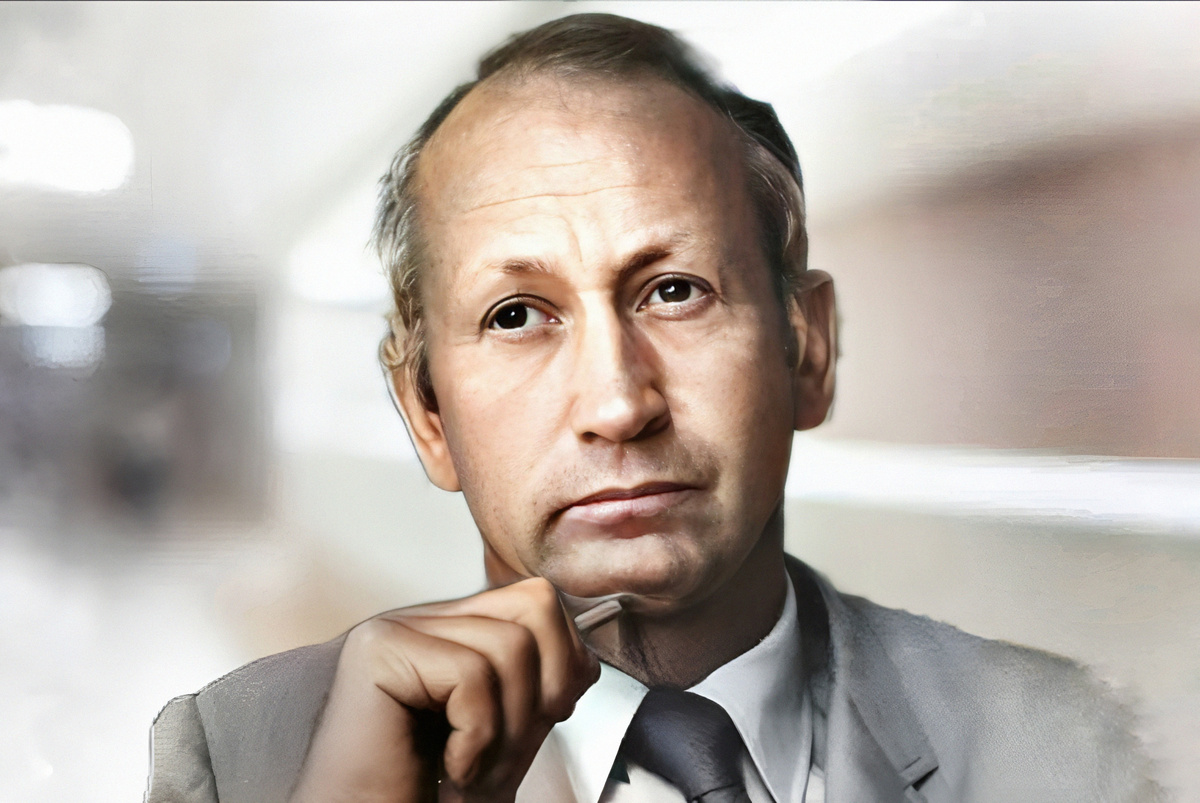 Норман Казинс.