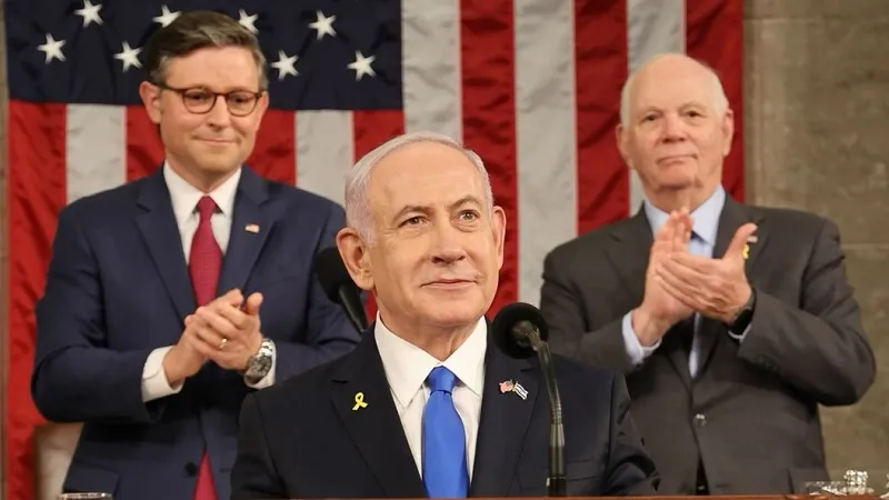 Биньямин Нетаньяху во время выступления перед Конгрессом США в 2024-м году
Фото:
Wikimedia Commons / Public Domain / Office of Speaker Mike Johnson