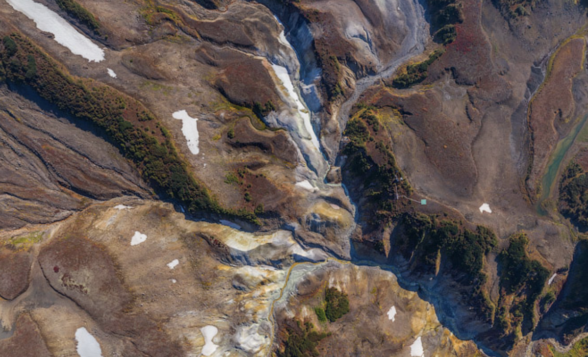 Долина смерти на Камчатке глазами птиц — масштаб, пустота и опасность. Источник: alamy.com