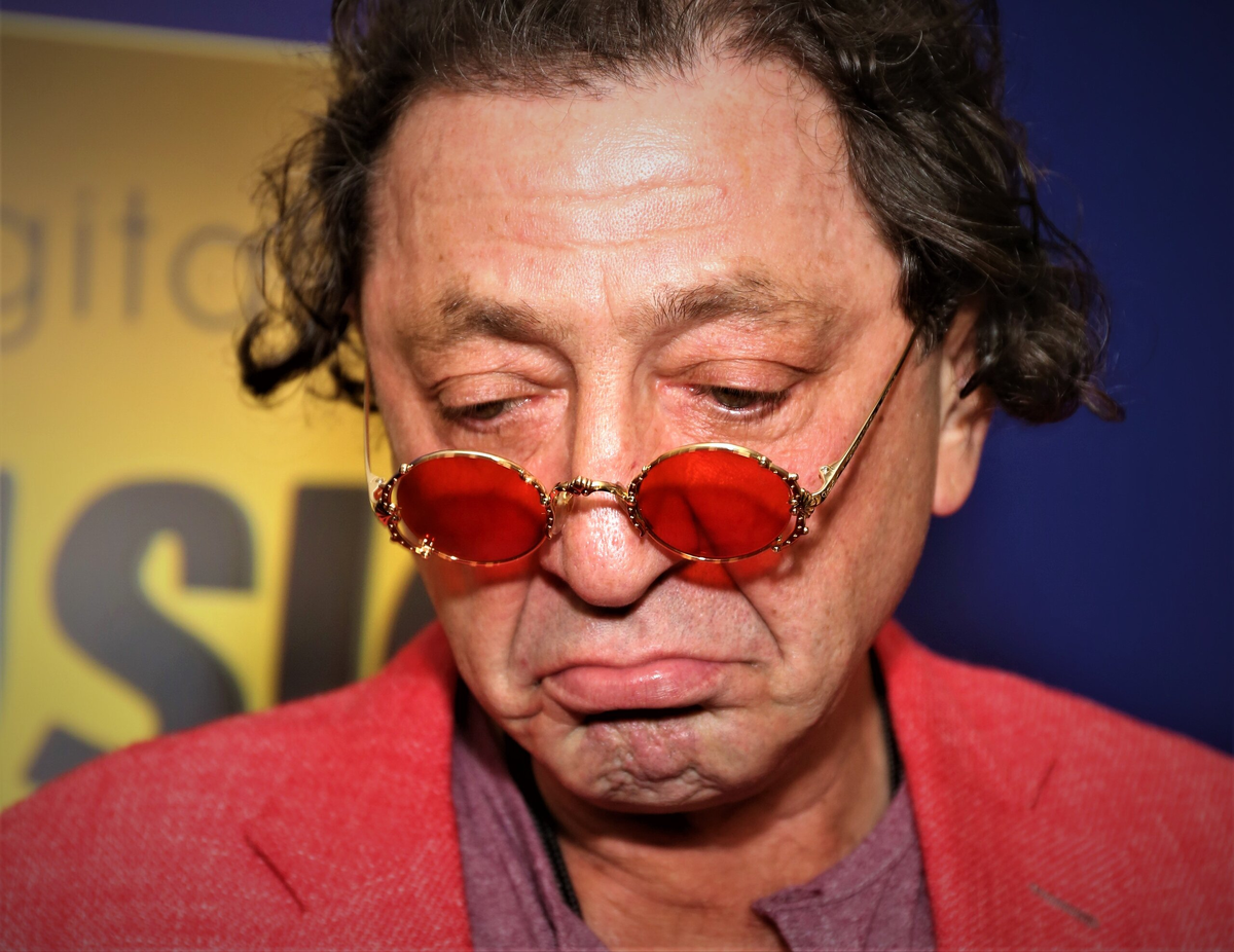 Вроде бросил пить, но это не точно