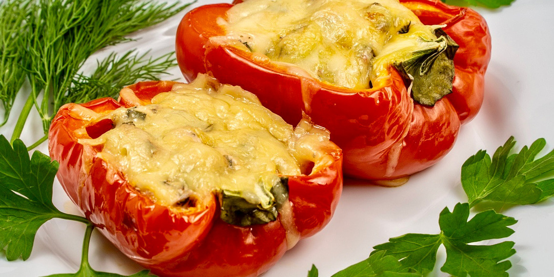Рецепт сочных фаршированных перцев с куриной начинкой