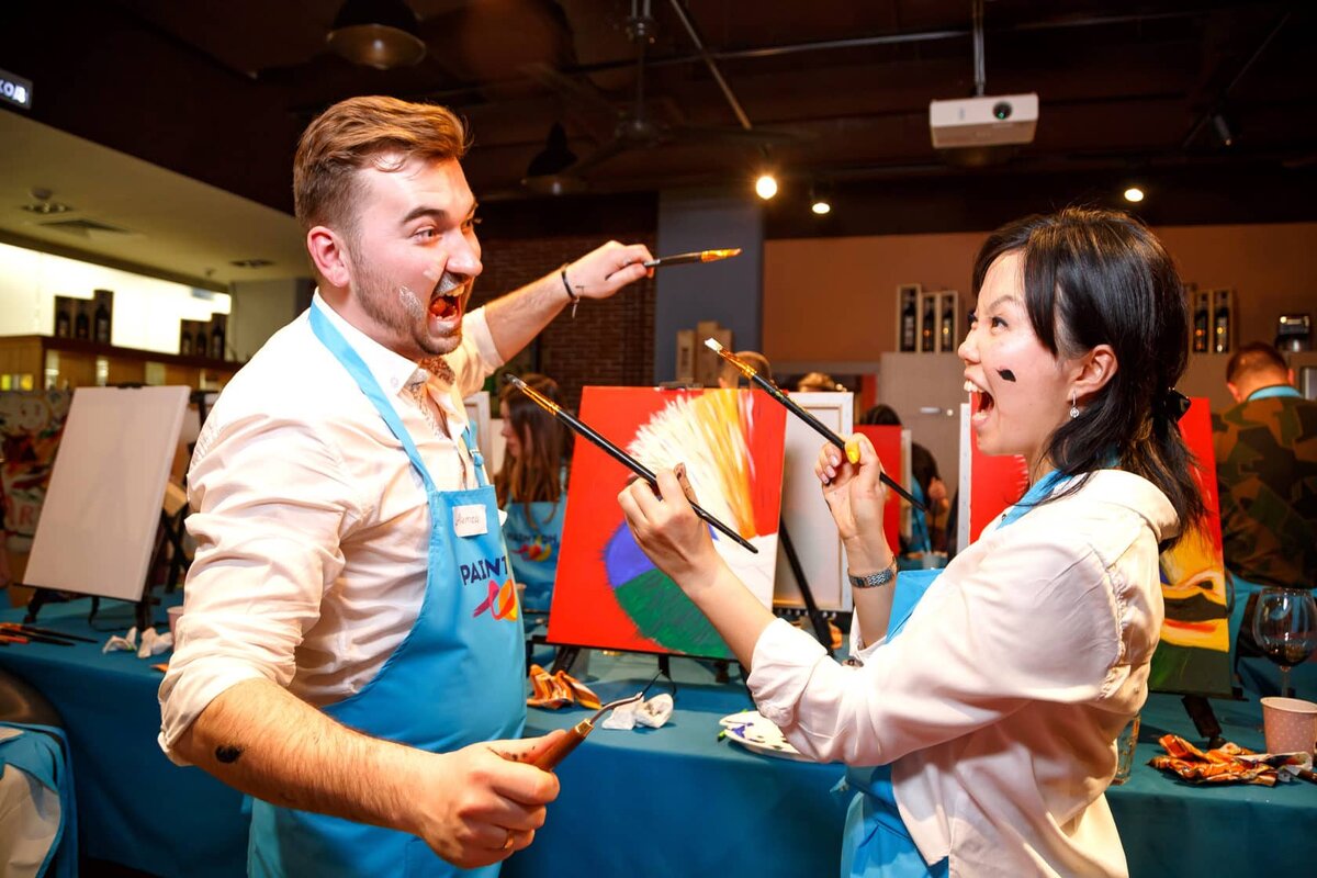 Арт вечеринка: яркие моменты, эмоции и совместное творчество.