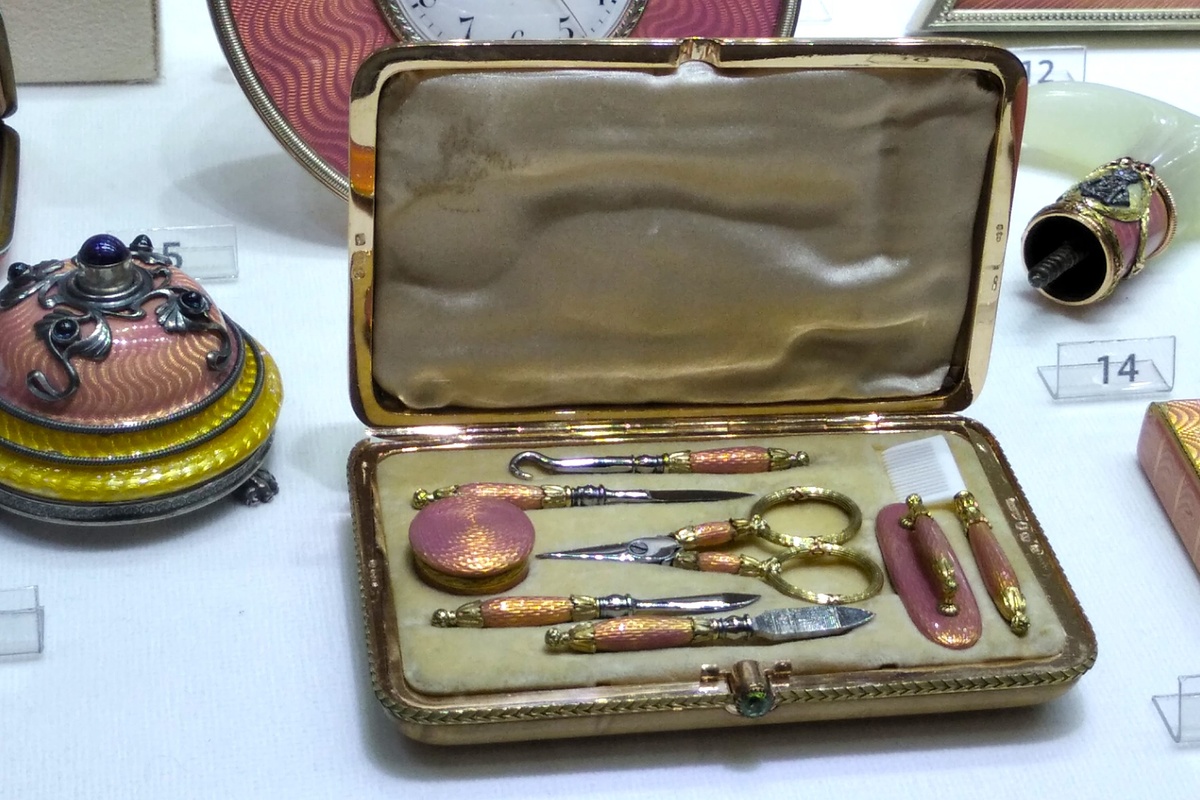 Маникюрный набор из музея Фаберже. Фото автора