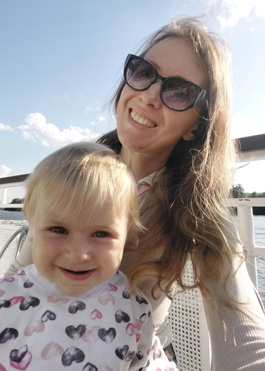 Ах белый теплоход, бегущая вода!..