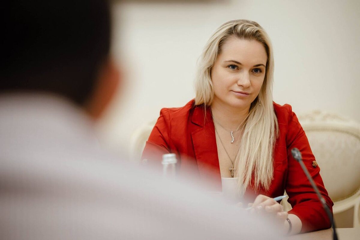    Евгения Ламонова — сенатор от исполнительной власти Курской области