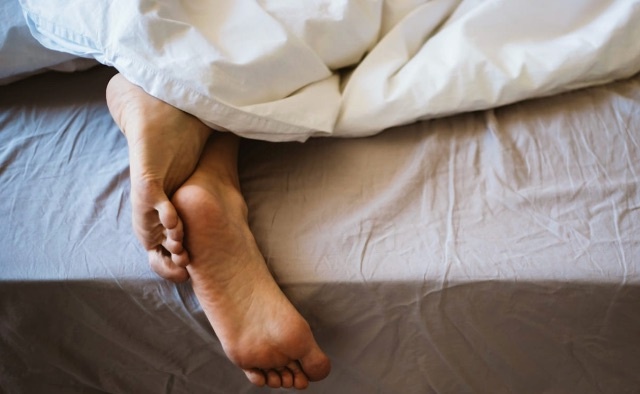 Асексуальность - результат взаимодействия биологических и социальных факторов.