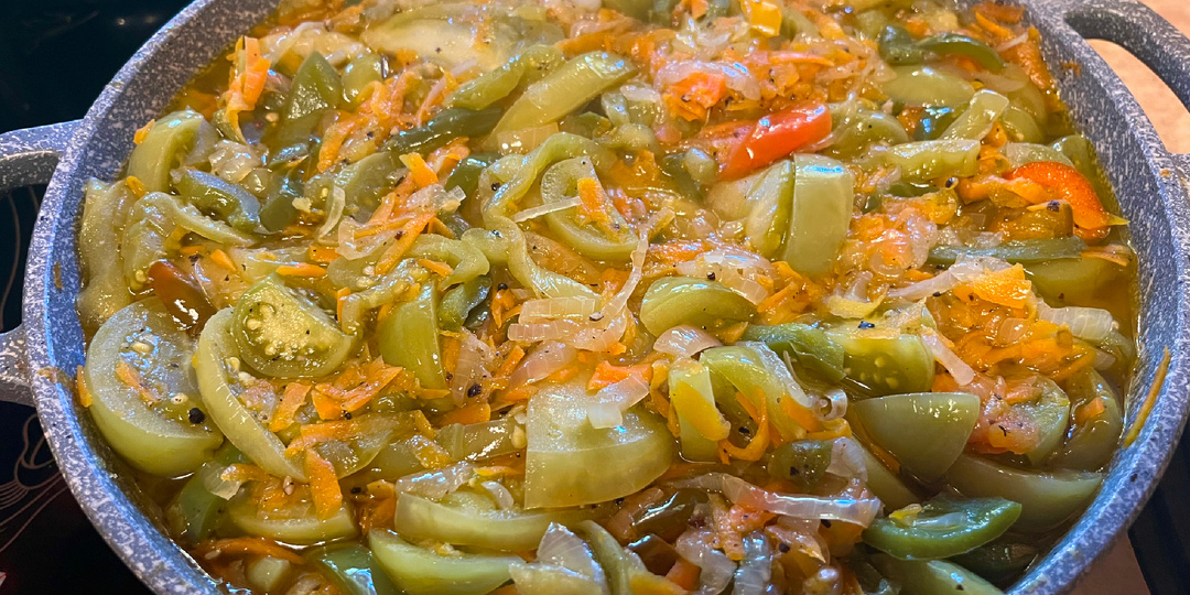 Что делать с зелеными незрелыми томатами и сладким перцем. И можно ли их есть.