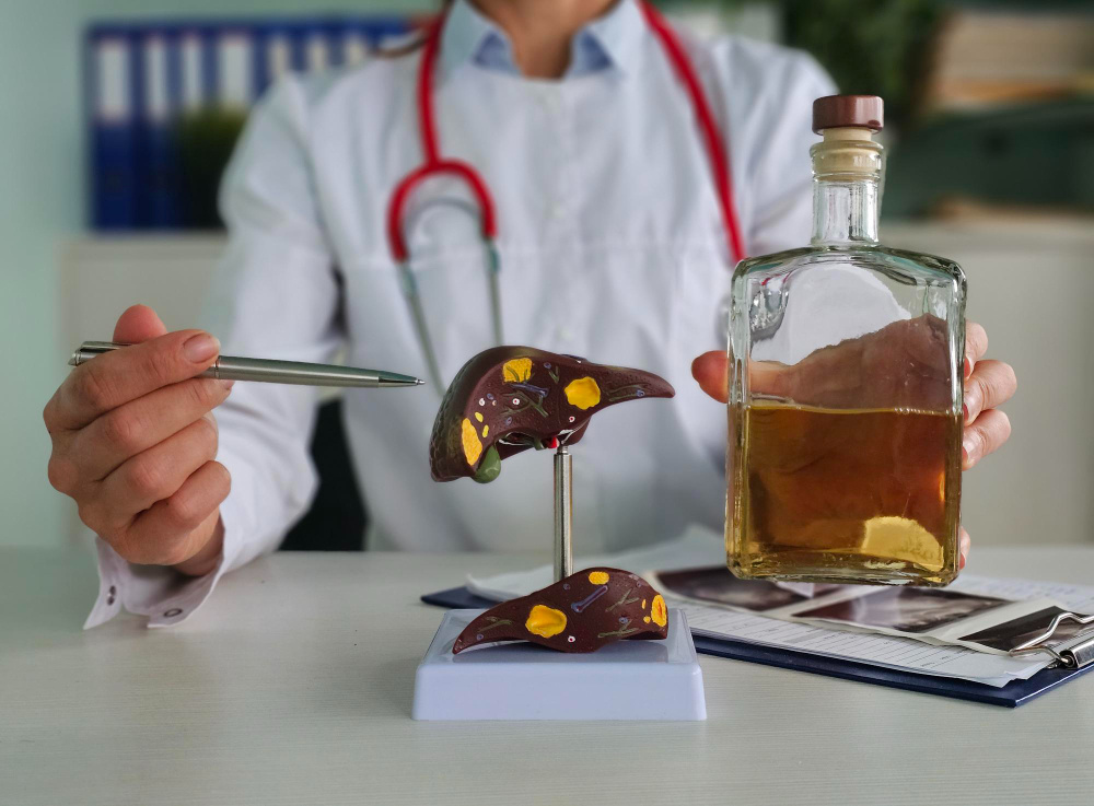 Нарушает работоспособность печени. (источник изображения: freepik.com)