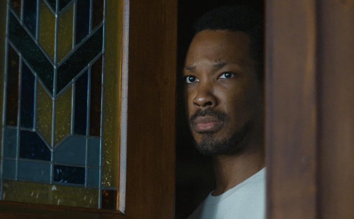 Триллер-ужасы «Мужчина у меня в подвале» / «The Man in My Basement» (2025)