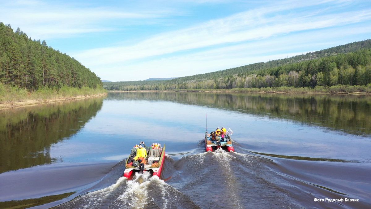 Тримараны для экспедиции. Фото Рудольф Кавчик. 
