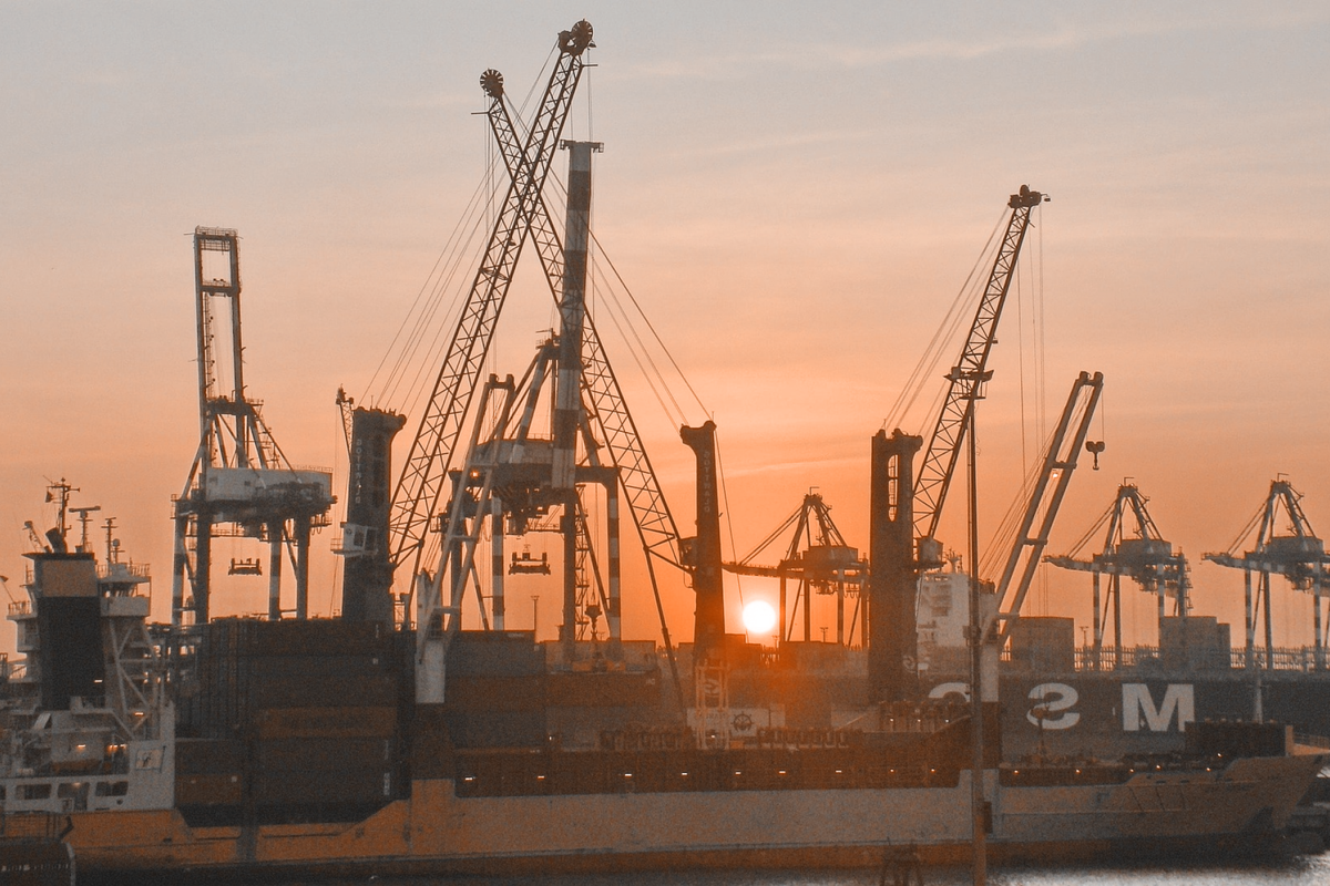 История с "бесхозным" грузом из Циндао