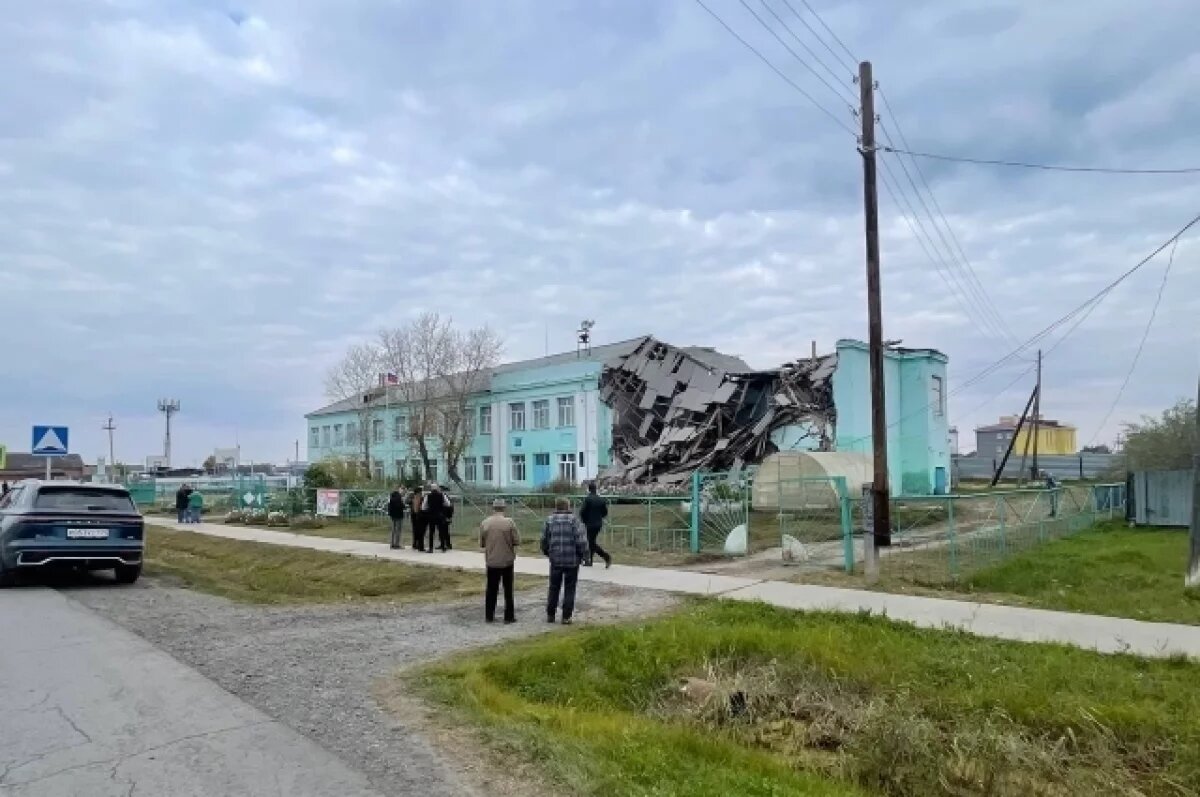    В Татарске под Новосибирском строят школу на 550 мест