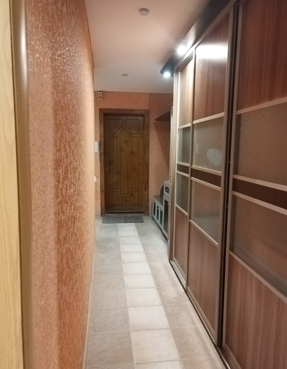 Новый коридор - вход в новую жизнь! Мы не упустили шанс "посиморинить" перед тем, как войти)))))) 