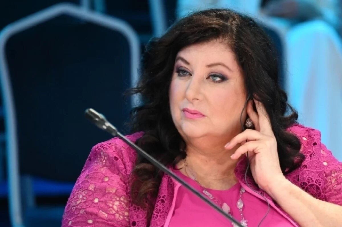    Экс-помощница Байдена Тара Рид назвала большой честью получение паспорта РФ