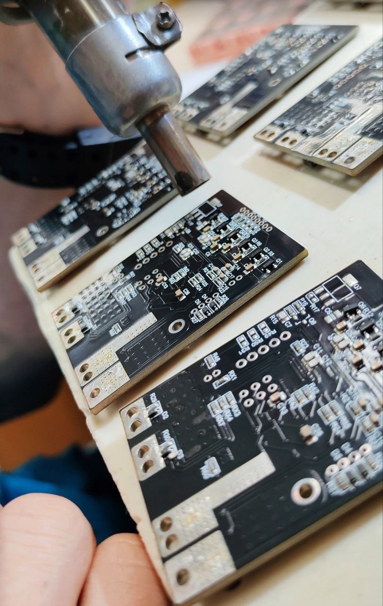 Мы создали компактную и умную BMS, специально для БПЛА с конфигурациями Li-Ion, LiFePO4, LiTiO от 2S до 6S