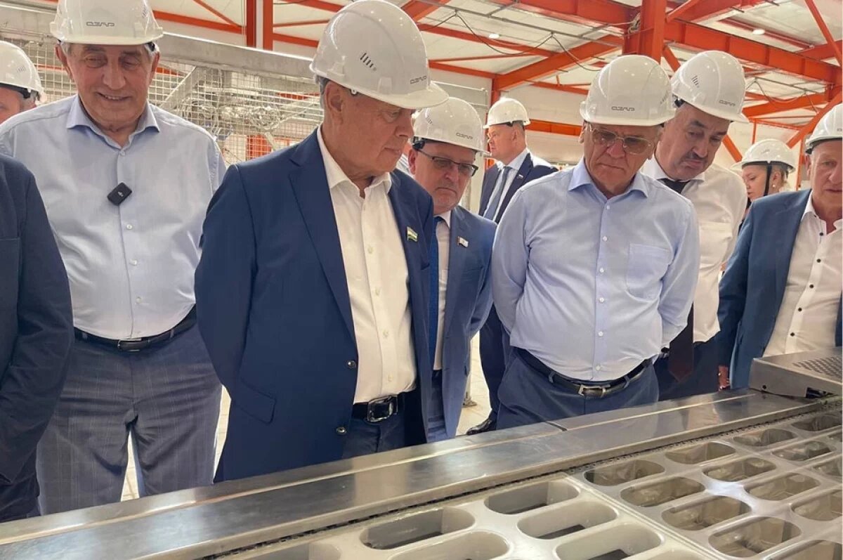    «Производства, созданные в рамках особых экономических зон, всё больше определяют экономический ландшафт ПФО», – считает председатель Законодательного Собрания Нижегородской области Евгений Люлин.