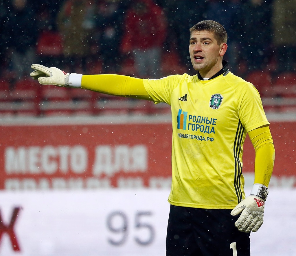 Алексей Солосин в составе ФК «Томь» (Томск) в матче против ФК «Локомотив» (Москва).