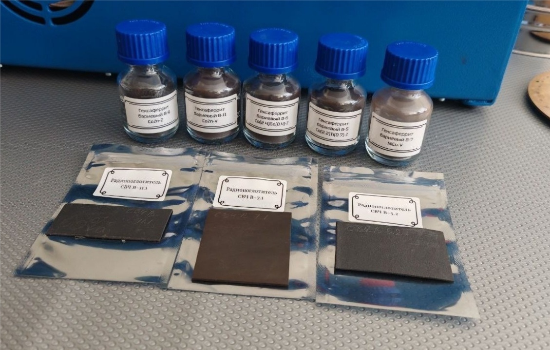 Дмитрий Вагнер в лаборатории РФФ ТГУ