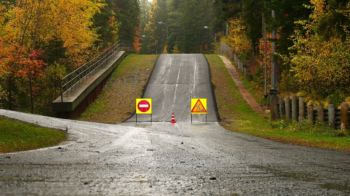    В биатлонном центре Ханты-Мансийска обновили уже почти 2 километра лыжных трасс