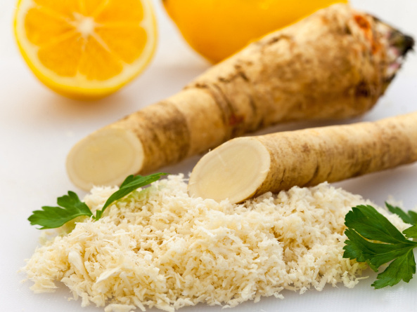 Хрен деревенский: кому и чем он полезен