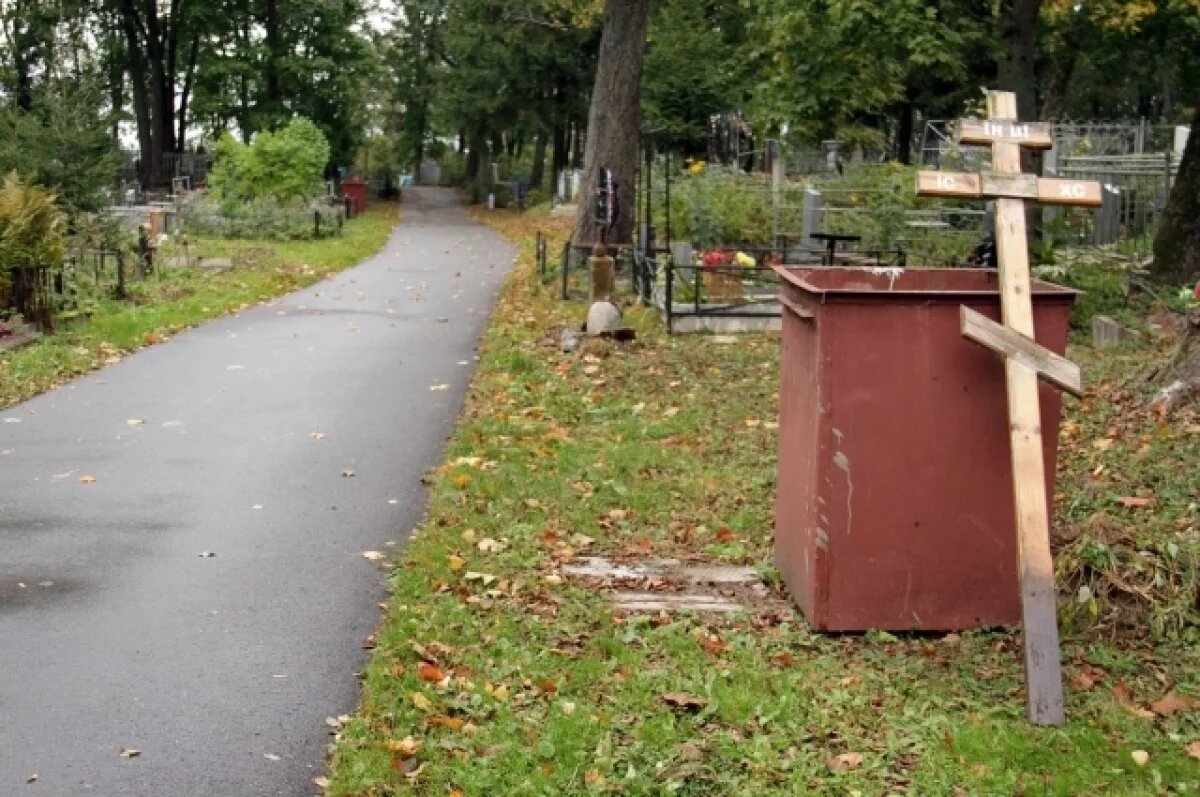    Омич воровал памятники с могил для выполнения ритуальных заказов