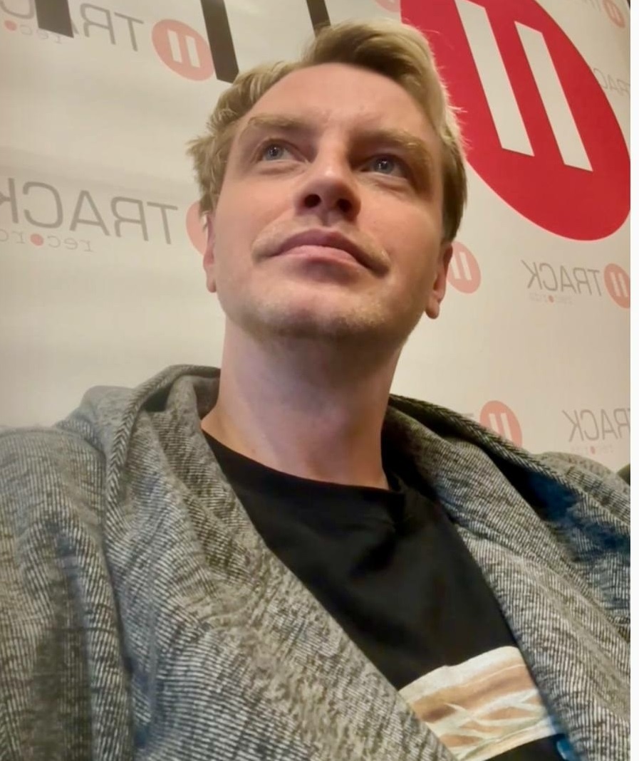 Певец, композитор Алексей Гоман