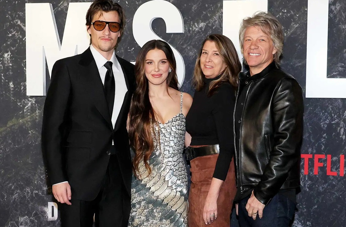 Джейк Бонджови, Милли Бобби Браун, Доротея Херли, Джон Бон ДжовиФото: Getty Images, EW