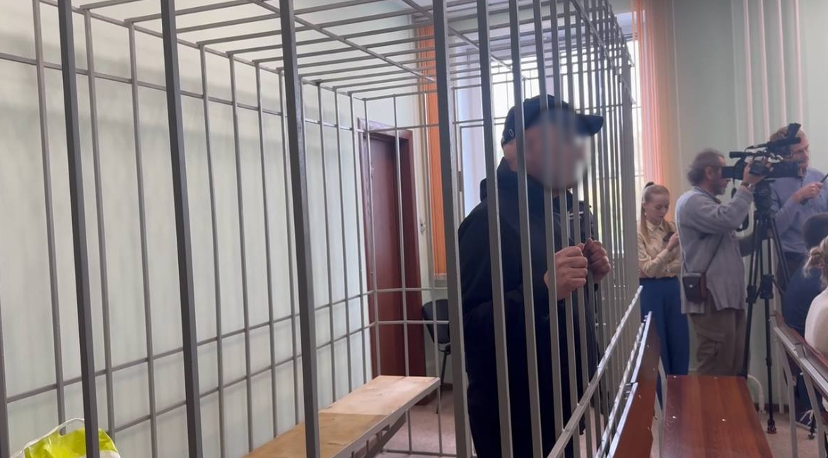     Экс-директора красноярского ФМБА приговорили к 6 годам заключения за растрату