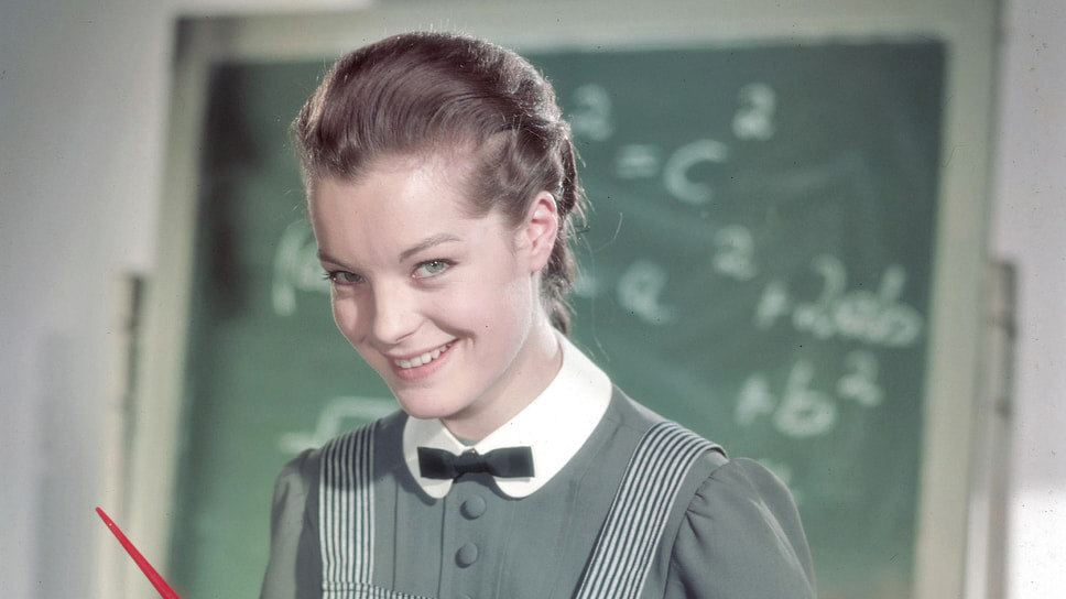 Роми Шнайдер дебютировала в кино в 15 лет. Вместе с матерью Магдой она сыграла в мелодраме «Когда цветет белая сирень».📷Фото: Arthur Grimm / United Archives / Getty Images