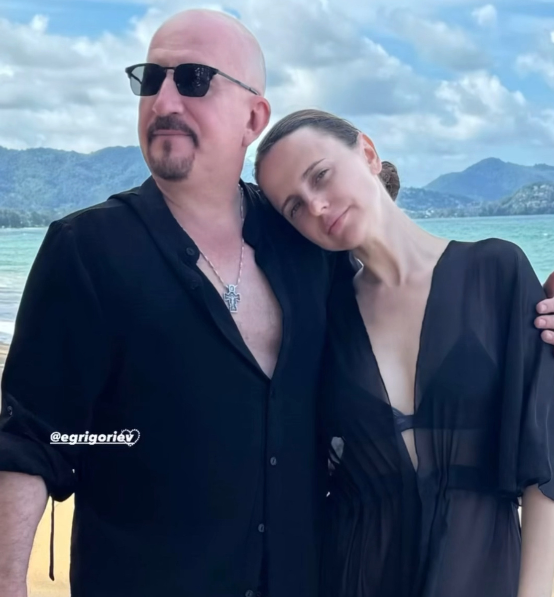    Жека представил новую избранницуСоцсети Жеки